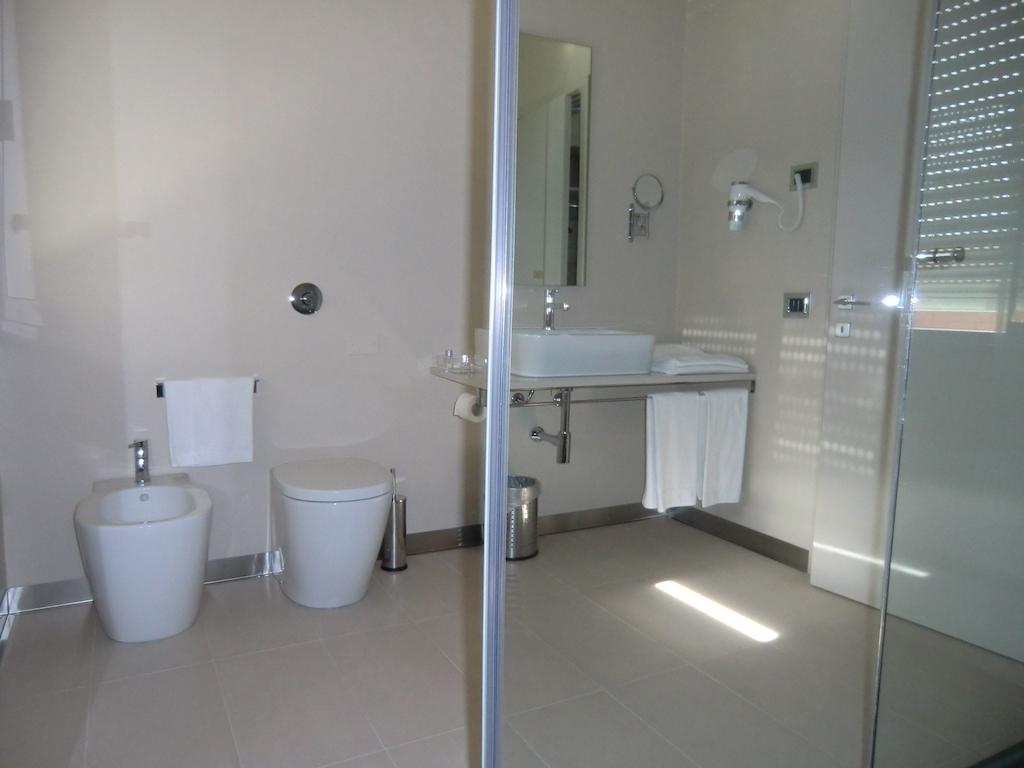B&Beach Cagliari Guest House Szoba fotó