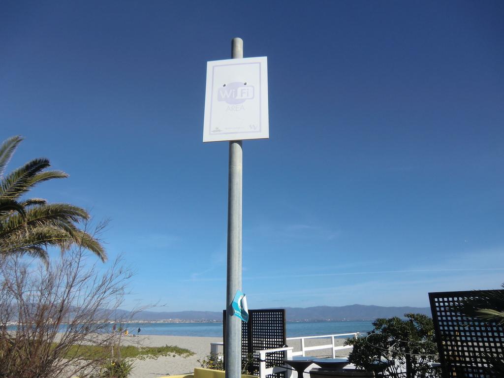 B&Beach Cagliari Guest House Kültér fotó