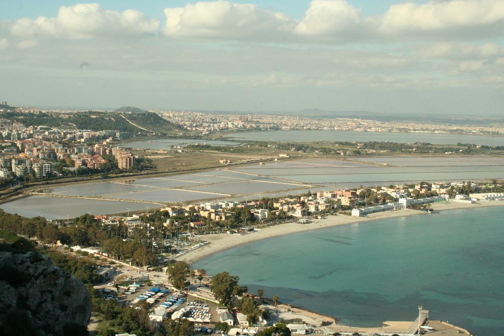 B&Beach Cagliari Guest House Kültér fotó