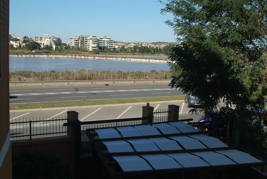 B&Beach Cagliari Guest House Kültér fotó